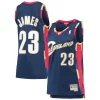 Sofisticato Comodo LeBron James Cleveland Cavaliers Women's Hardwood Classics Swingman Jersey Navy