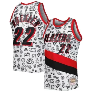 Ottimo Clyde Drexler Portland Trail Blazers 1991 92 Hardwood Classics Doodle Swingman Jersey White