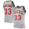 Attraente Kareem Abdul Jabbar Milwaukee Bucks 75th Anniversary 1971/72 Hardwood Classics Swingman Jersey Silver